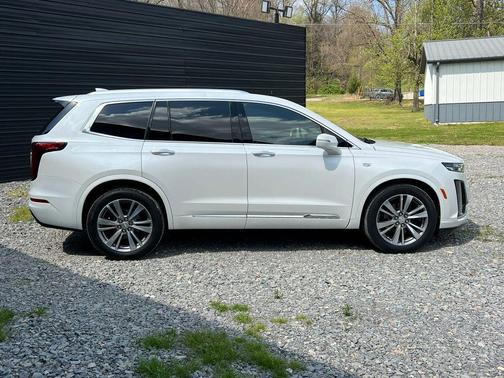 Crystal White Tricoat 2020 Cadillac XT6 Premium Luxury FWD