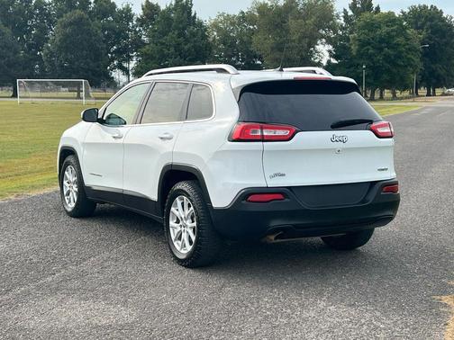 2015 Jeep Cherokee Sport