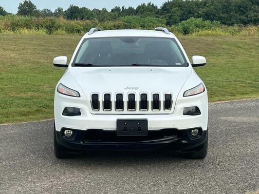 2015 Jeep Cherokee Sport