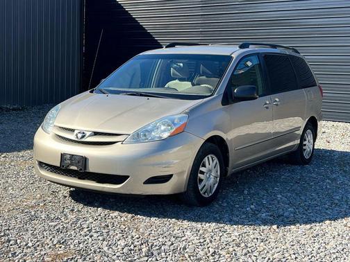 2009 Toyota Sienna LE