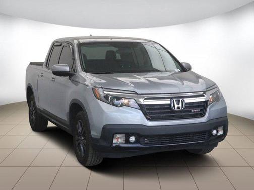 Photo 4 of 27 of 2019 Honda Ridgeline Sport