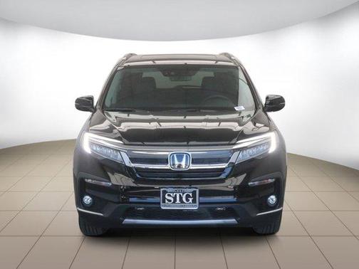Photo 3 of 33 of 2021 Honda Pilot Elite