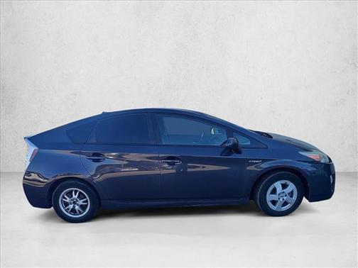 2010 Toyota Prius III