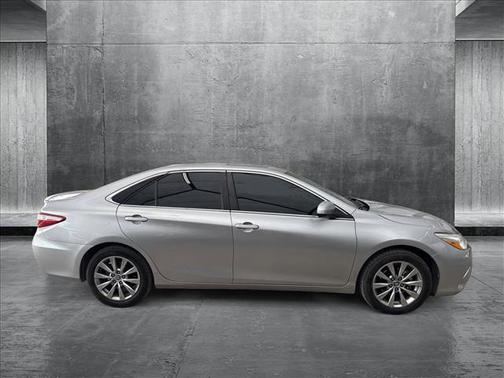 2016 Toyota Camry XLE