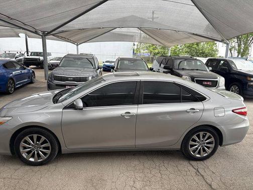 2016 Toyota Camry XLE