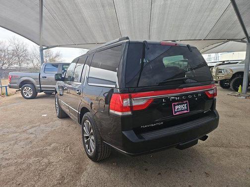 2015 Lincoln Navigator Base