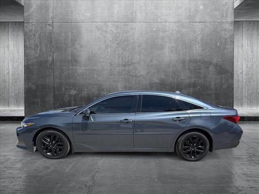 2022 Toyota Avalon XLE