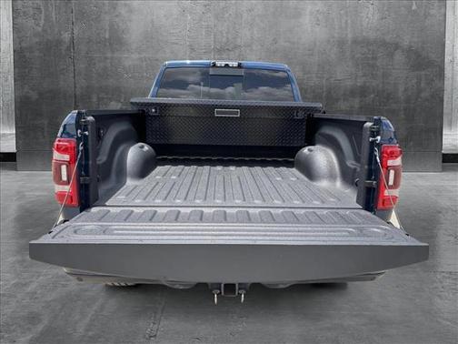 2021 RAM 2500 Laramie Crew Cab 4x4 6'4' Box