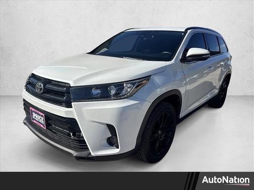 2019 Toyota Highlander SE