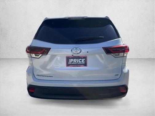 2019 Toyota Highlander SE