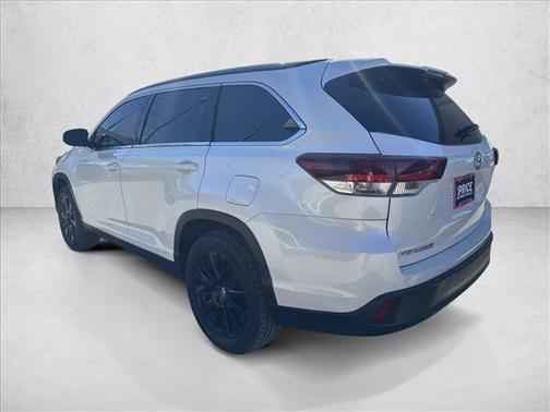 2019 Toyota Highlander SE