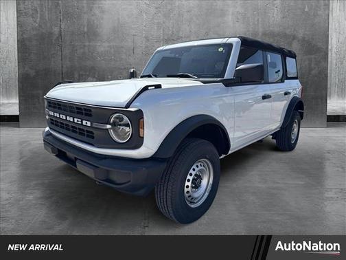 2025 Ford Bronco Base 4 Door 4x4