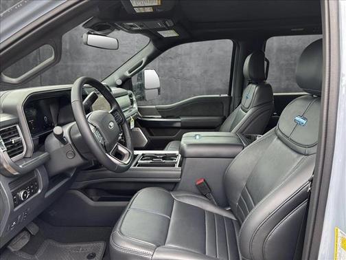 2025 Ford F-250 Platinum