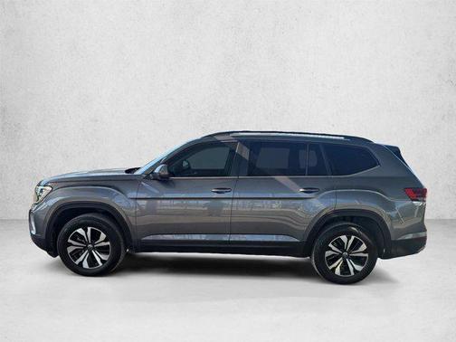 Platinum Gray Meta 2024 Volkswagen Atlas 2.0T SE