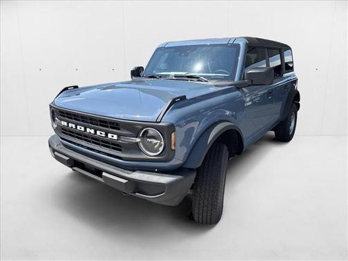 2025 Ford Bronco Base 4 Door 4x4
