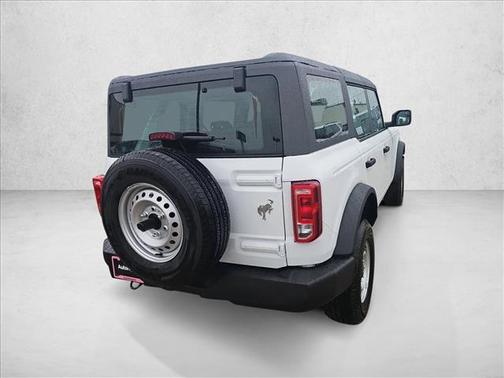 2025 Ford Bronco Base 4 Door 4x4