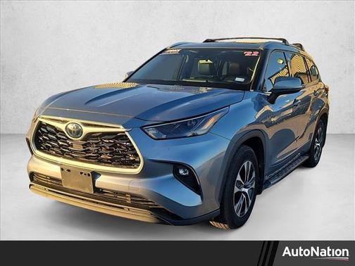 2022 Toyota Highlander Hybrid XLE