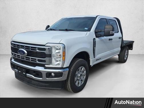 Oxford White 2023 Ford F-250 XLT