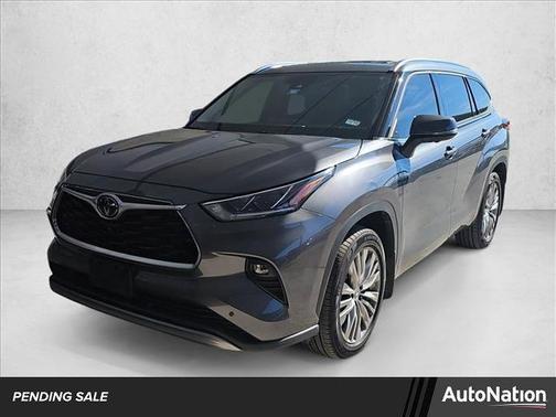 2023 Toyota Highlander Platinum