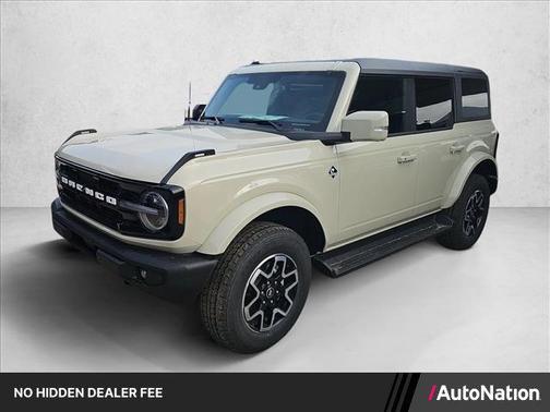 Desert Sand 2025 Ford Bronco Outer Banks