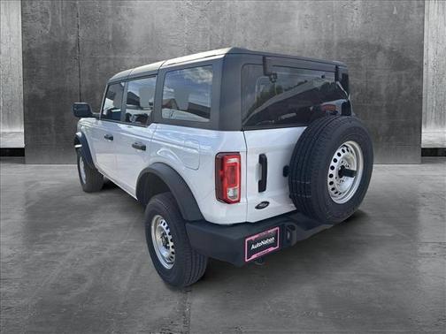 2025 Ford Bronco Base 4 Door 4x4