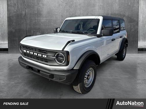 2025 Ford Bronco Base 4 Door 4x4