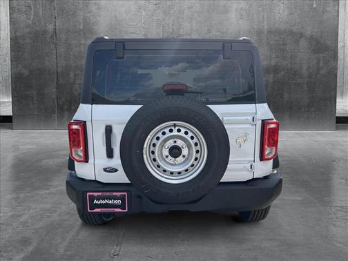 2025 Ford Bronco Base 4 Door 4x4