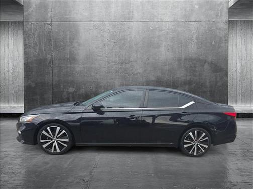 2021 Nissan Altima SR FWD