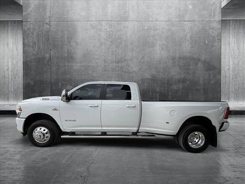 2023 RAM 3500 Laramie Crew Cab 4x4 8' Box