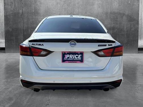 2022 Nissan Altima SR FWD