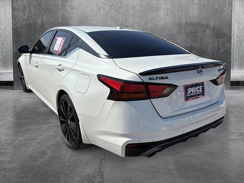 2022 Nissan Altima SR FWD