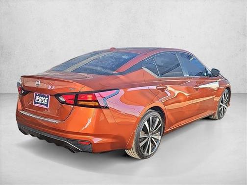 2021 Nissan Altima SR FWD