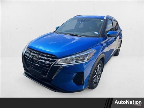 2022 Nissan Kicks SV