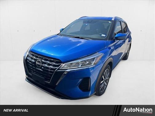 2022 Nissan Kicks SV