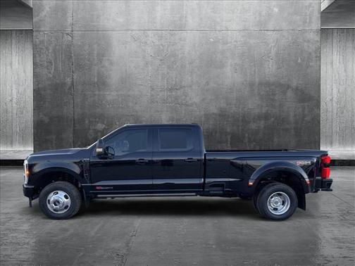 2025 Ford F-350 Platinum