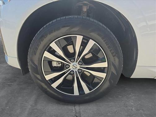 2024 Volvo XC60 B5 Core Dark Theme