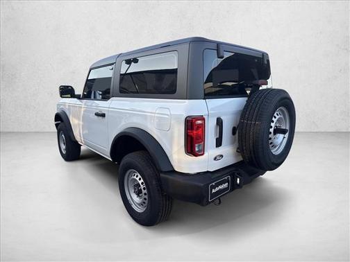 Oxford White 2026 Ford Bronco Base 2 Door 4x4