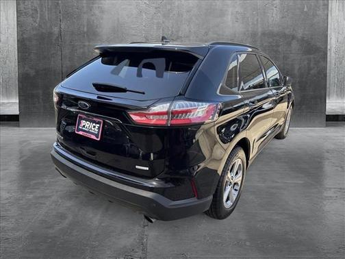 2020 Ford Edge SE