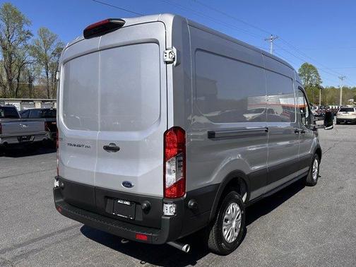 2024 Ford Transit-250 148 WB Medium Roof Cargo