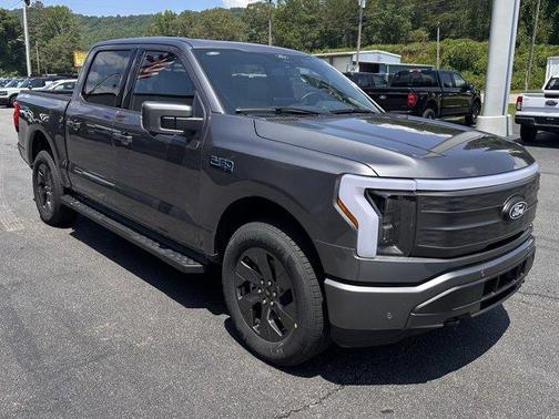 2025 Ford F-150 Lightning LARIAT