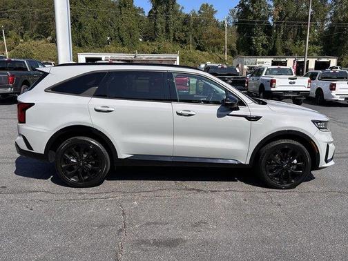 2022 Kia Sorento SX