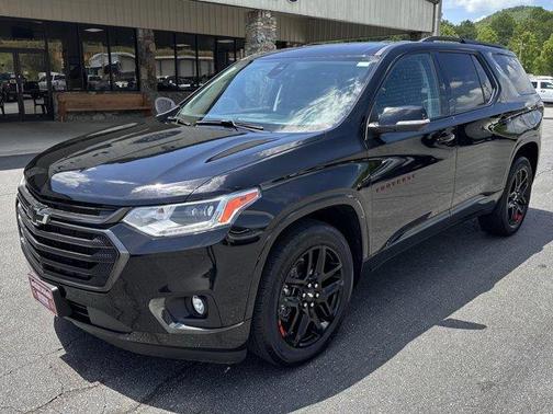 Mosaic Black Metallic 2021 Chevrolet Traverse Premier