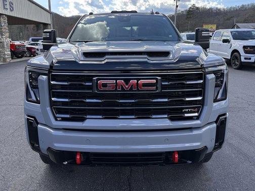 2025 GMC Sierra 2500 AT4