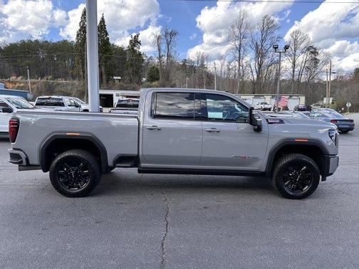 2025 GMC Sierra 2500 AT4