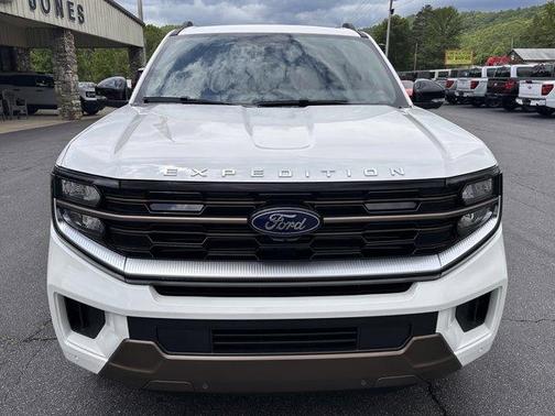 Star White 2026 Ford Expedition King Ranch