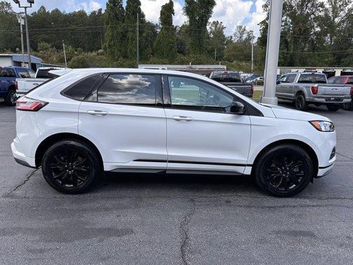 2024 Ford Edge SE