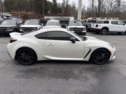 2023 Toyota GR86 Premium