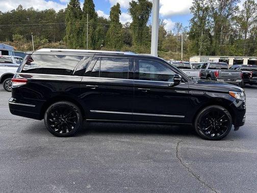 2023 Lincoln Navigator L Reserve