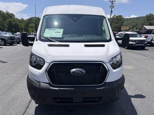 2025 Ford Transit-250 148 WB Medium Roof Cargo