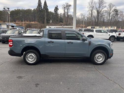 2022 Ford Maverick XL